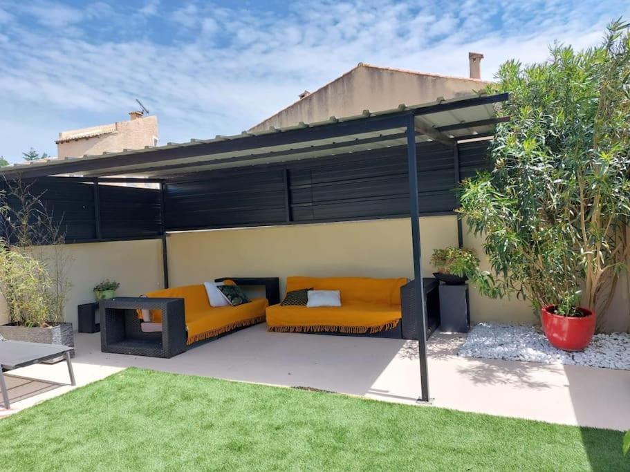 Maison Entiere Redessan Exterior photo